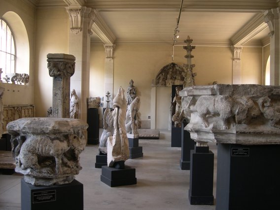  anciens éléments d'architecture, musée Saint-Loup